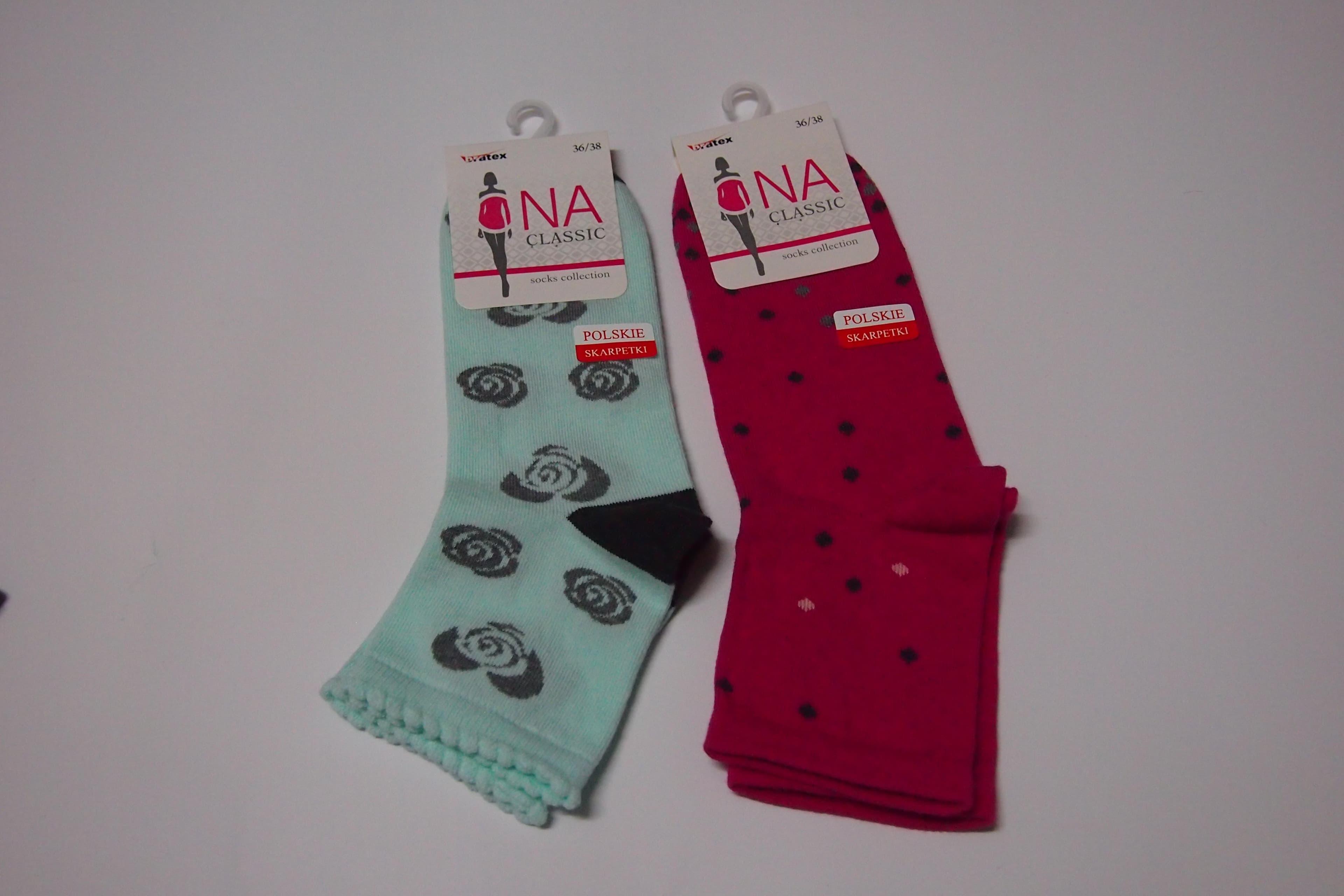 SKARPETY ONA CLASSIC D-001