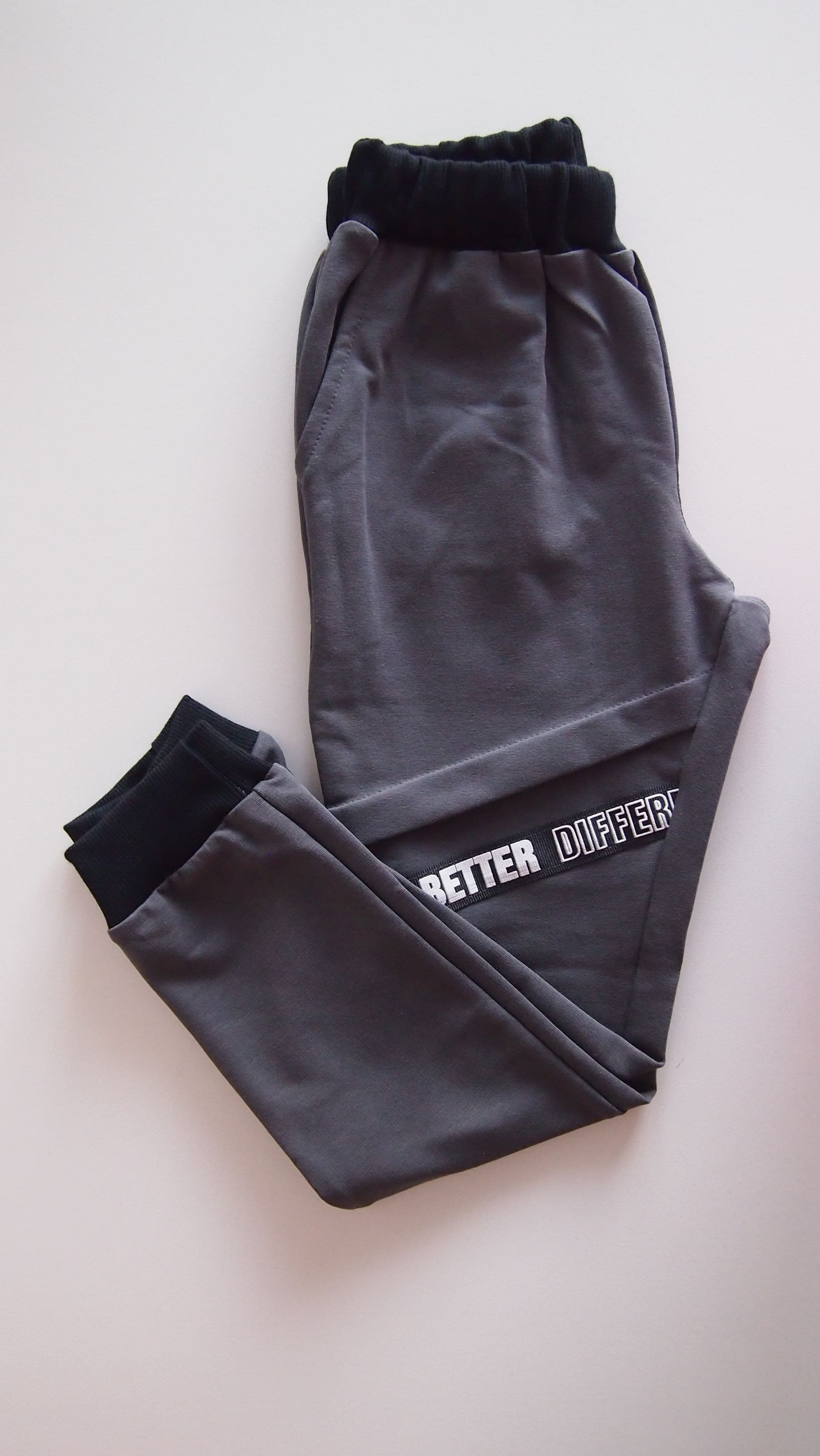 SPODNIE CHŁOPIĘCE FABIAN R.152-158 SALE