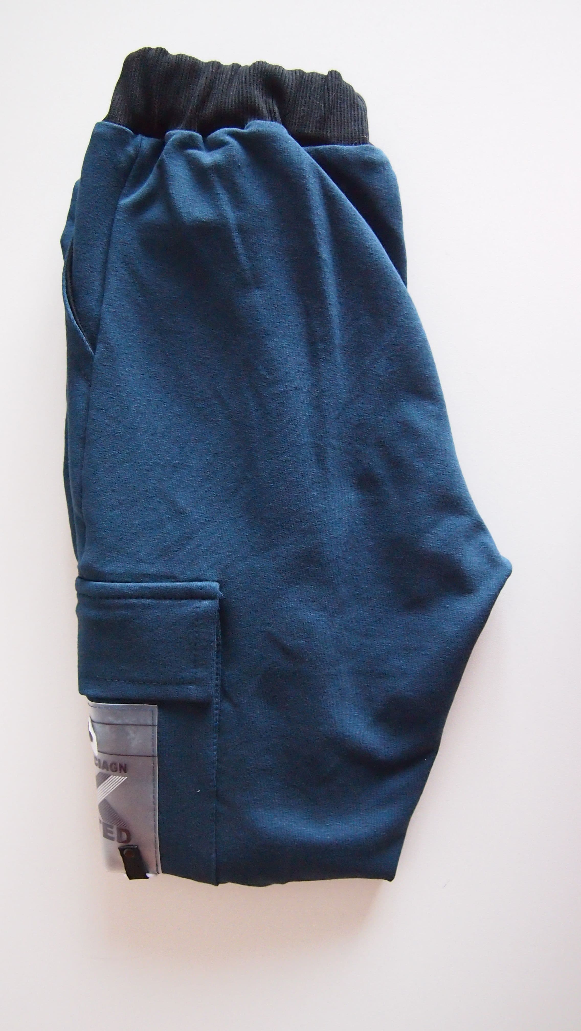 SPODNIE NIKODEM R.152-158 SALE