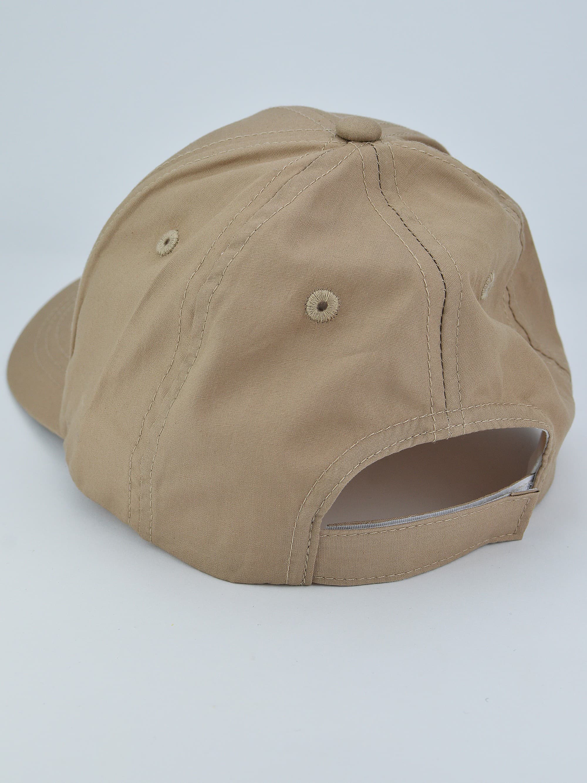 CZAPKA Z DASZKIEM CD083