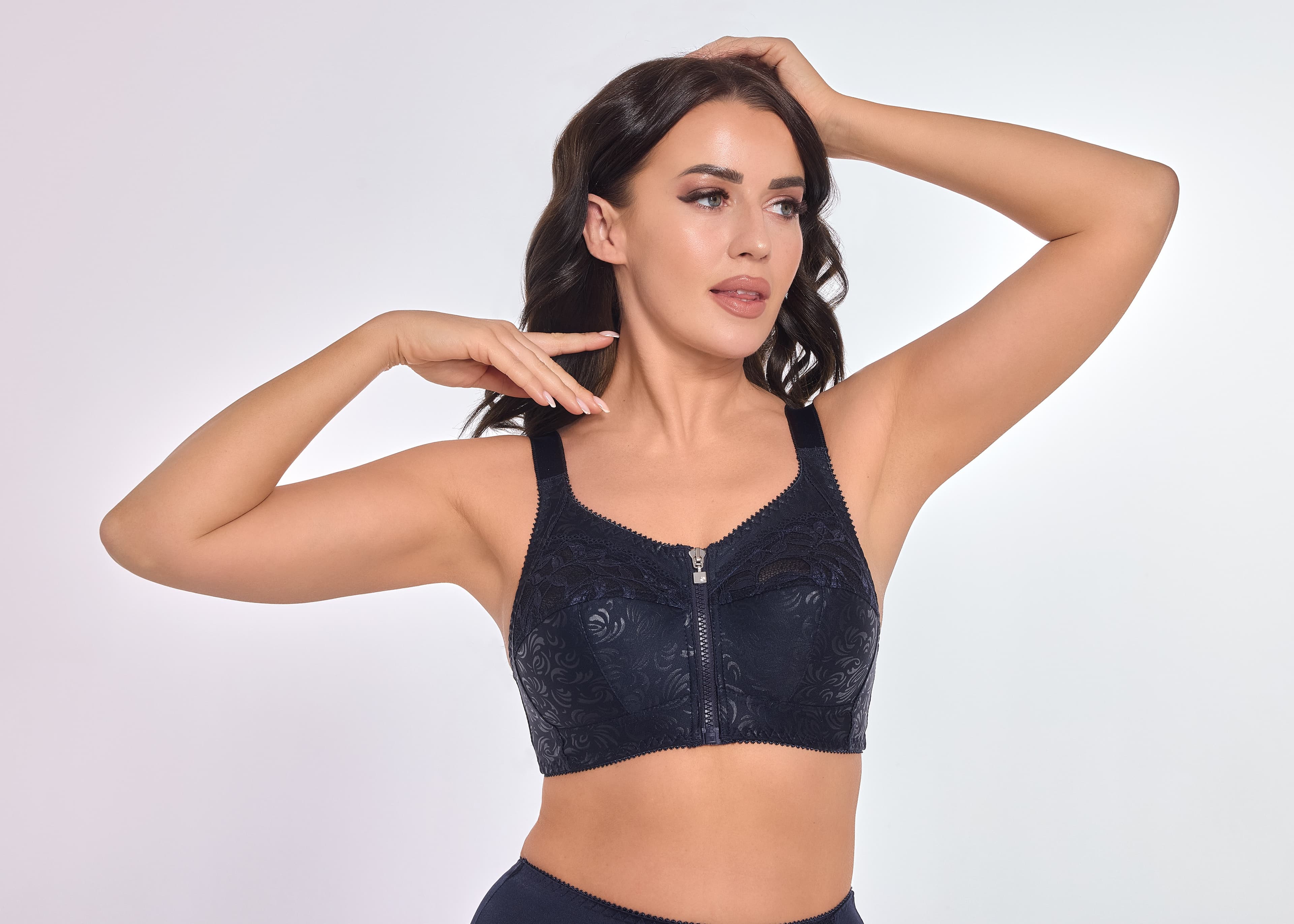 BIUSTONOSZ 586 ZUZA R.100-120