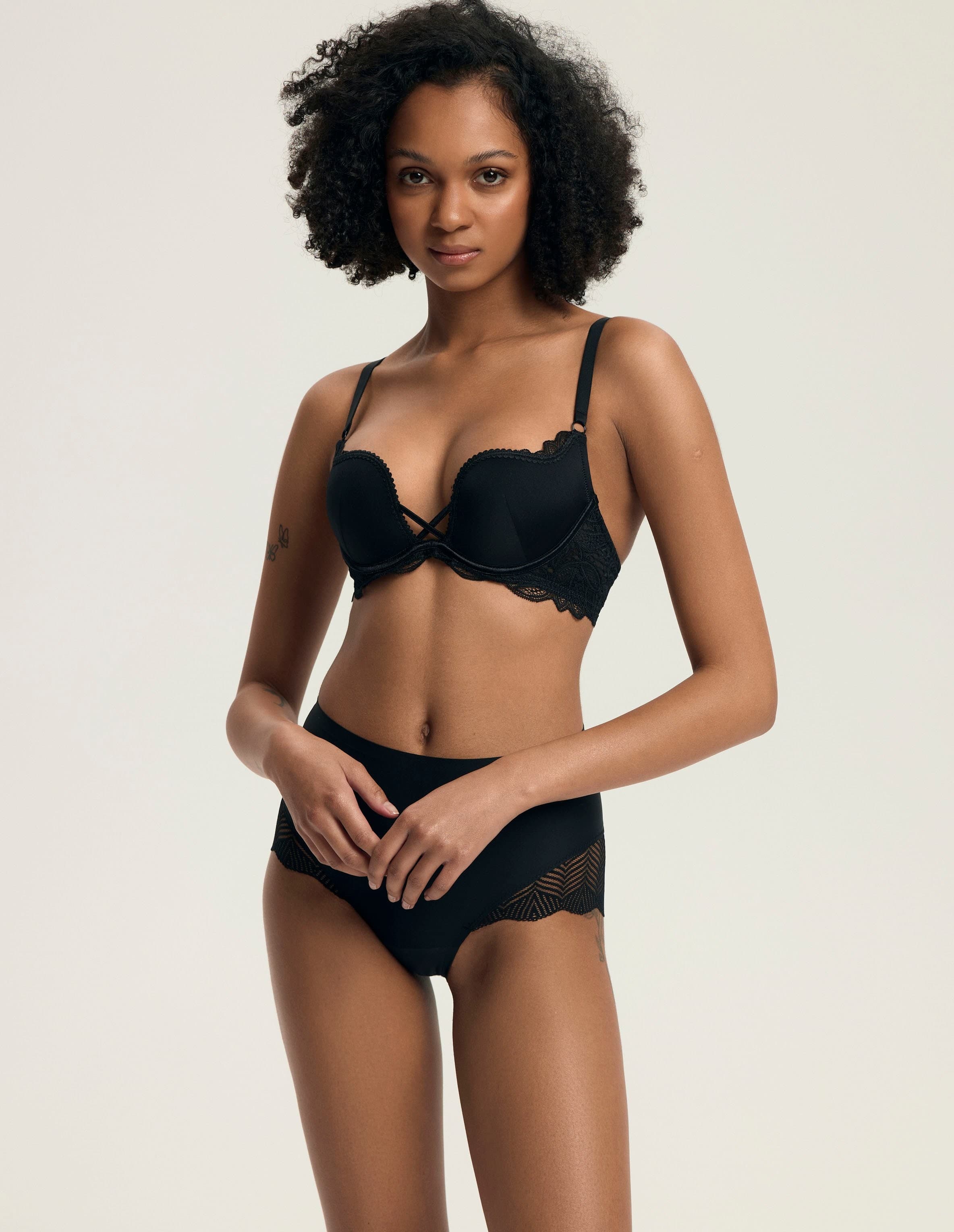 BIUSTONOSZ DELIS 36121 CZARNY