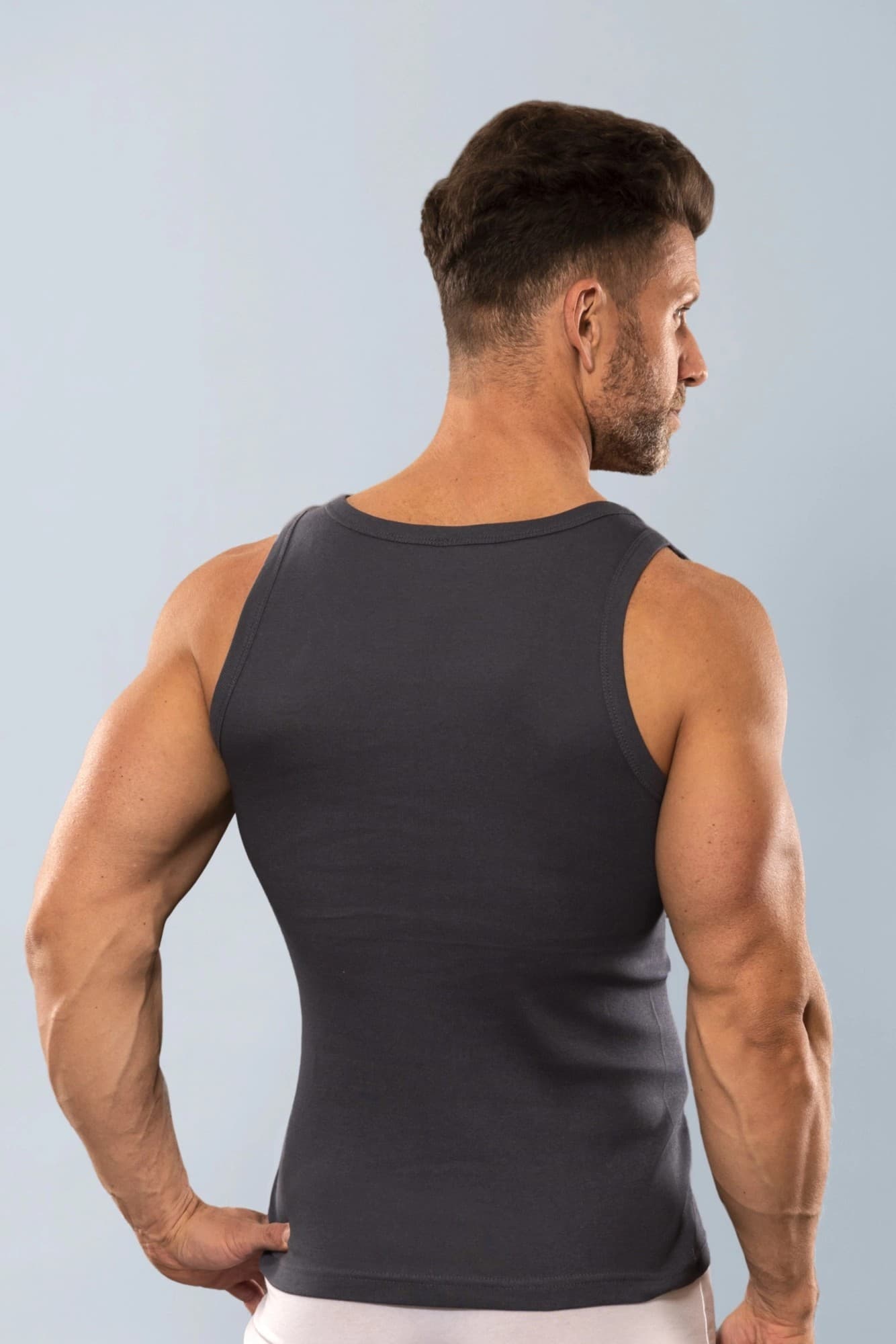 PODKOSZULEK BEZSZWOWY ADAM